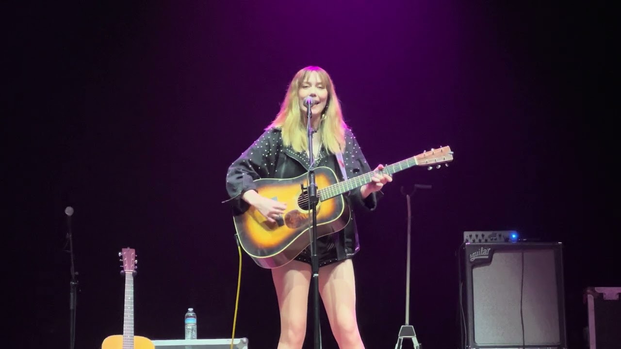 “She’s a Rainbow” → 