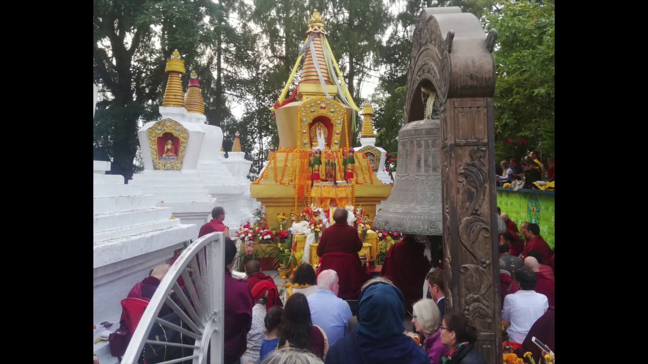 Orgyen Tobgyal Rinpoche speaks after Sogyal Rinpoche's cremation