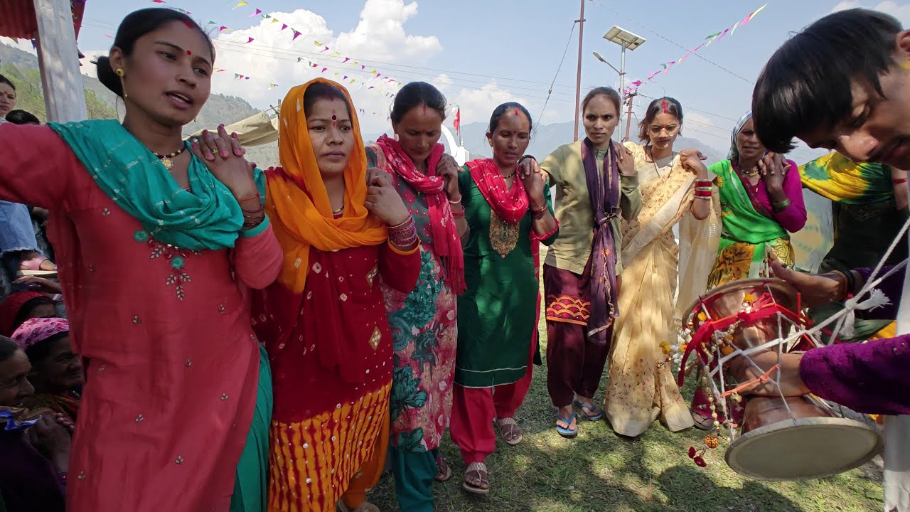 Kumaoni Jhora chachari Thangdhar || Maa Kaali Mandir