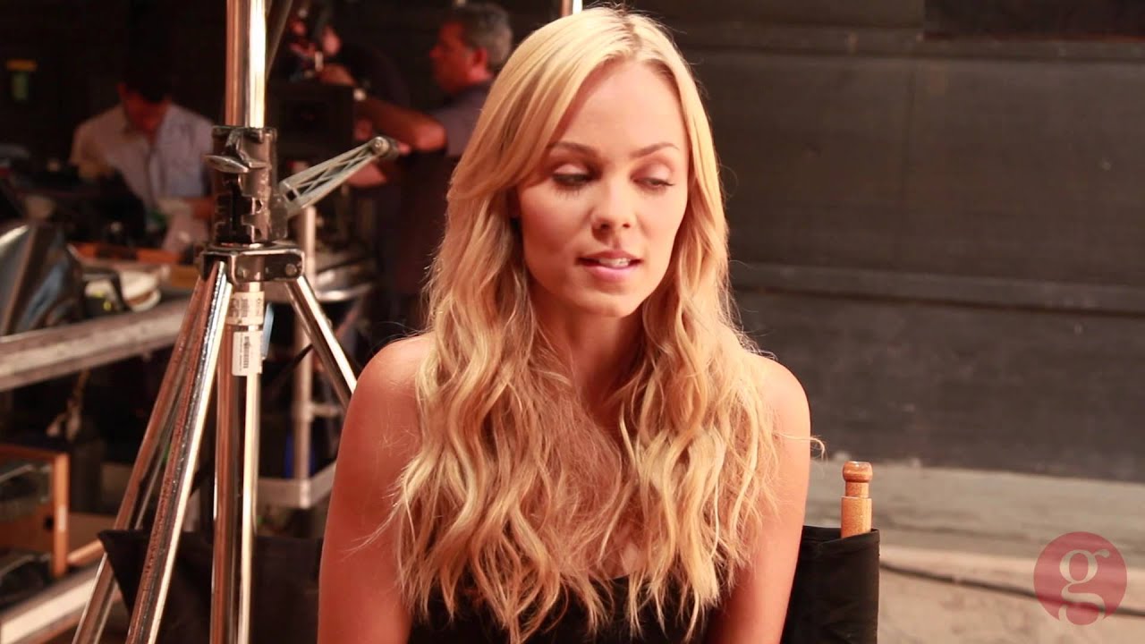 'Bitten' on-set interview with Laura Vandervoort