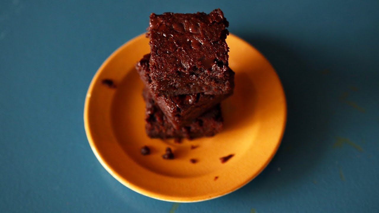 Awesome aquafaba vegan chocolate brownies