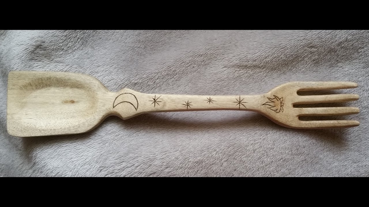 Forchetta bushcraft 2 in 1 in legno - wooden fork bushcraft.