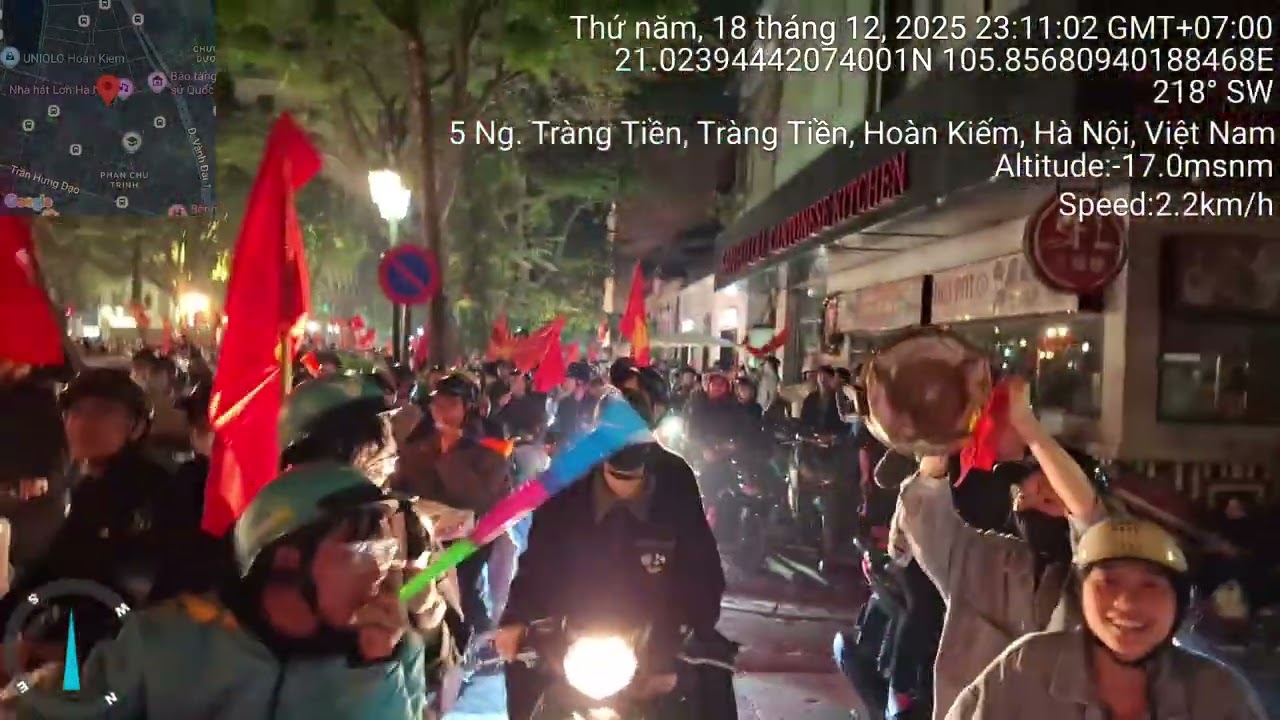 Đi bão ăn mừng VN thắng Thái Lan tỉ số 3-2 môn bóng đá nam seagame 33 (1)
