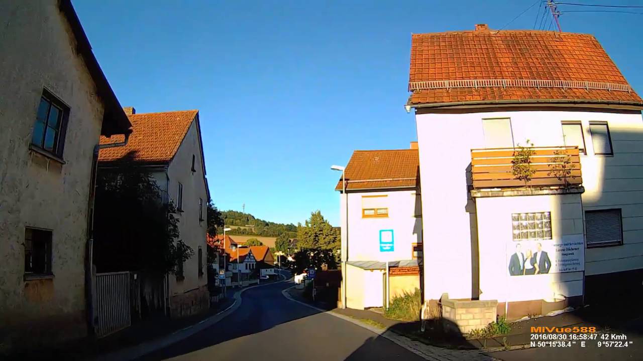 D: Waldfenster. Markt Burkardroth. Landkreis Bad Kissingen. Ortsdurchfahrt. August 2016