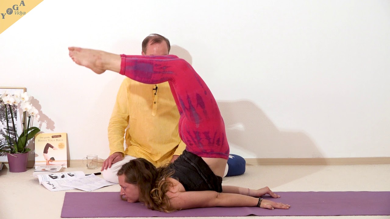 Volle Heuschrecke - Yoga Asana Lexikon