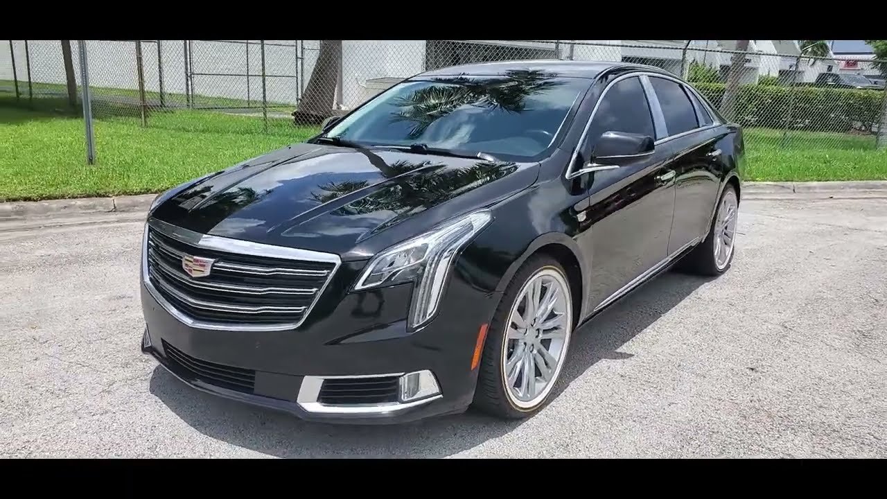 2019 Cadillac XTS Premium Sedan with Navigation