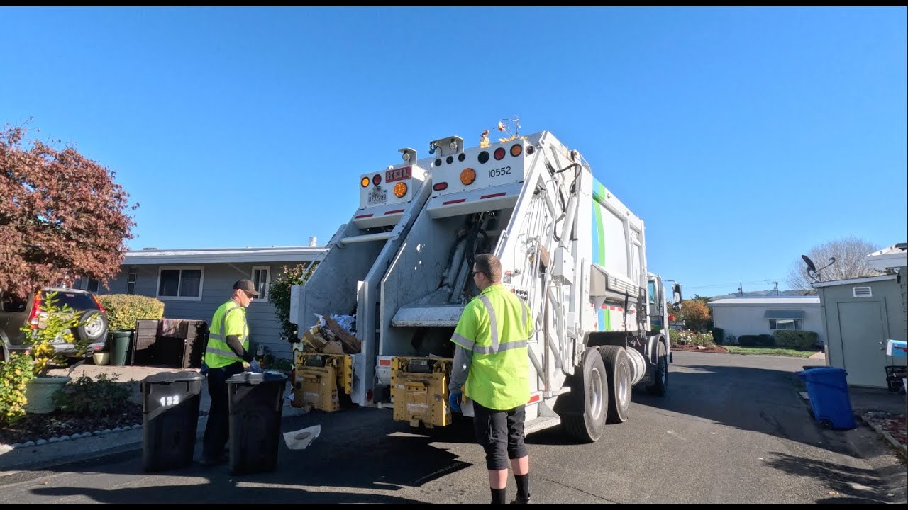 Autocar ACX Split Heil Rear Loader garbage truck - Recology Sonoma Marin