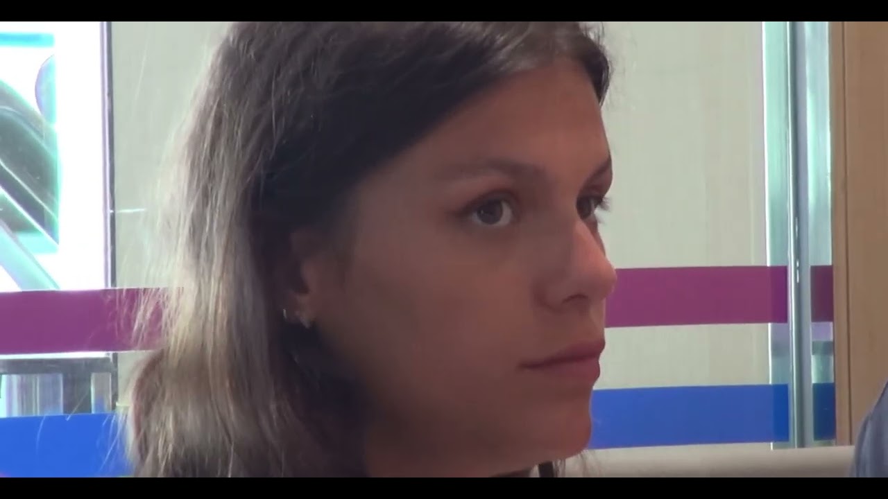 super playful candid shaking at airport ❤️