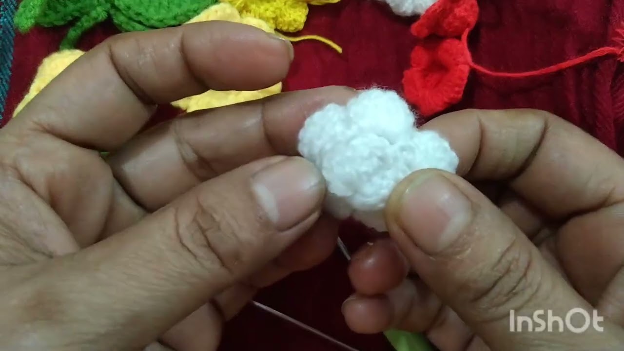 Crochet 3d  flower for key ring / hair accessories 