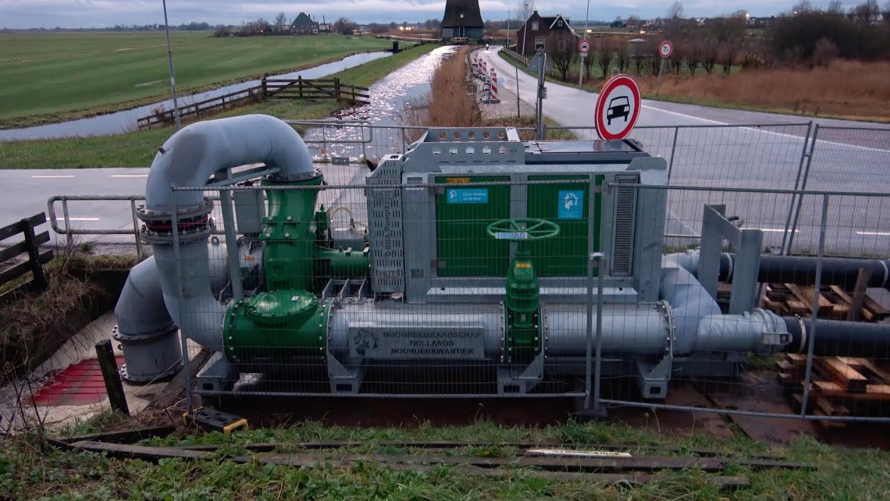 Waterhoogte Haven Volendam. (vr 05-01-24) in vergelijking met de afgelopen zomer.