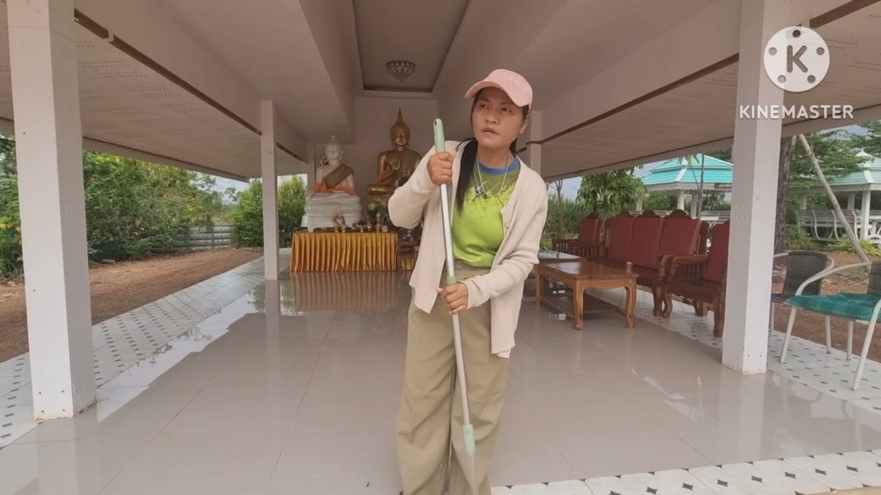 ฟ้าร้อง..จะถูศาลาหอพระทันฝนตกมั้ย?.ขนลุก..จุดธูปขอพร..