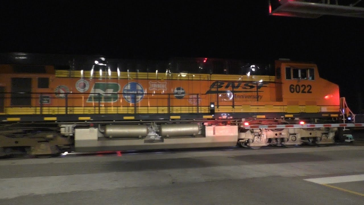 10/3/2021 - Evening Railfanning at Centralia, IL