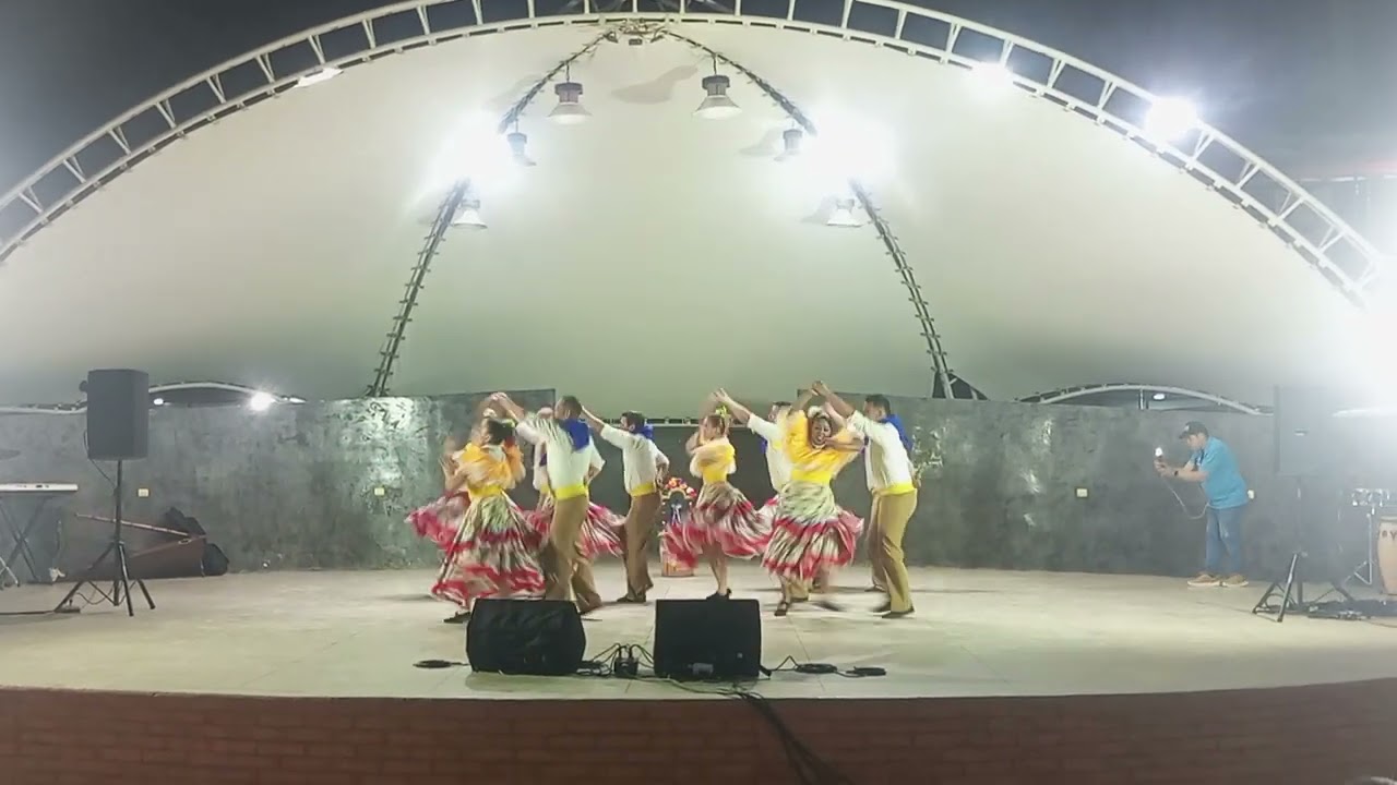 Compañía Danzas Típicas Maracaibo. Gaita perijanera. Ateneo de San Francisco. cancha acústica