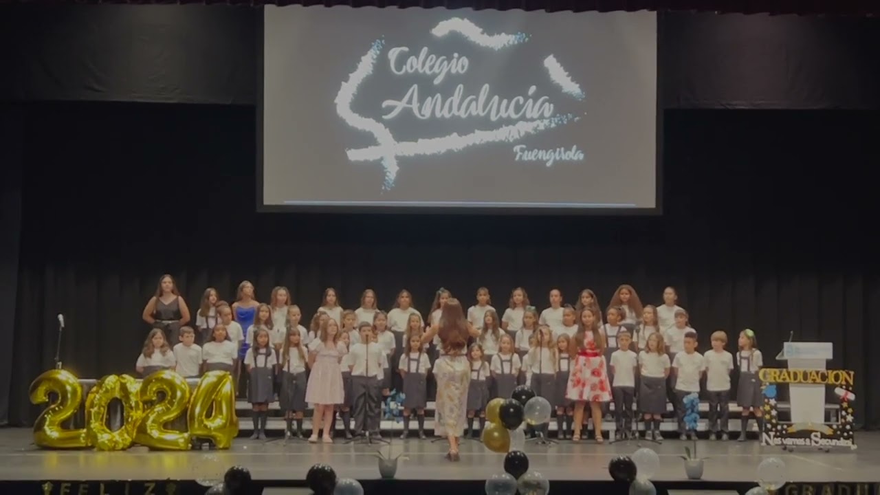 Superhéroes Beret y Mr  Rain - Coro de Voces Blancas CEIP Andalucía Fuengirola