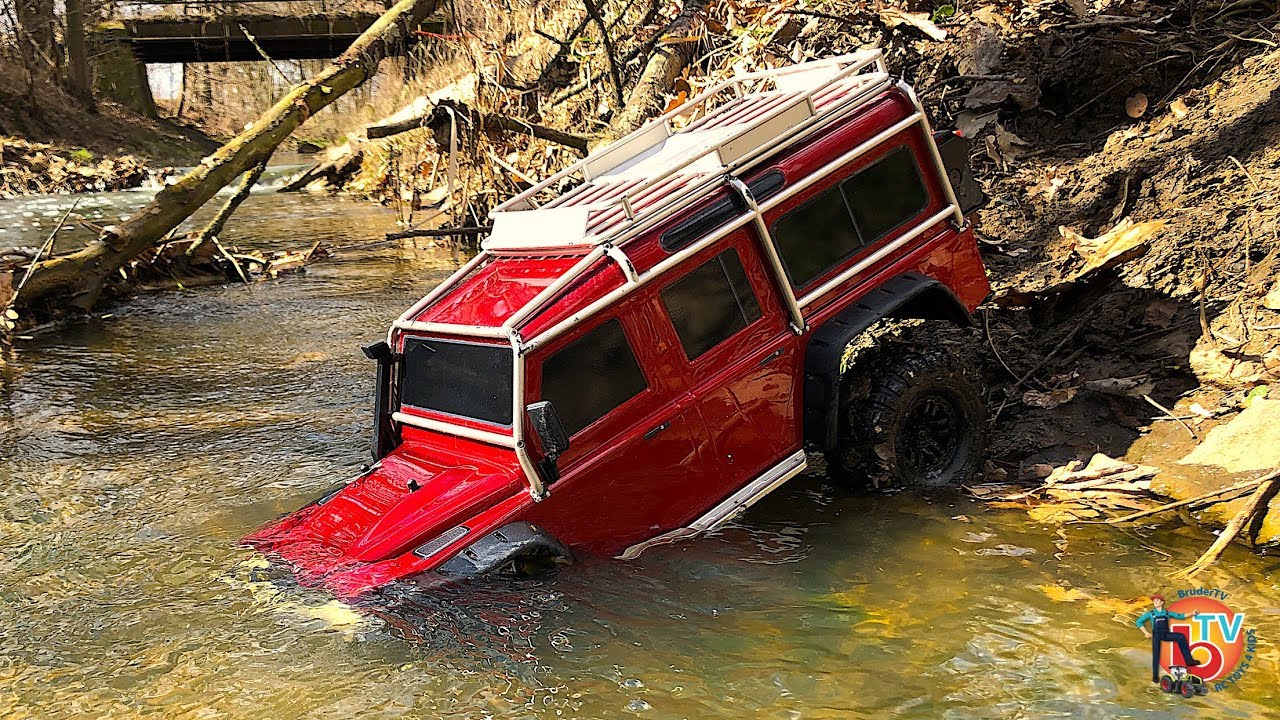 RC TRUCK SCALE Adventure Car TRAXXAS TRX4 Defender in the WATER !!!