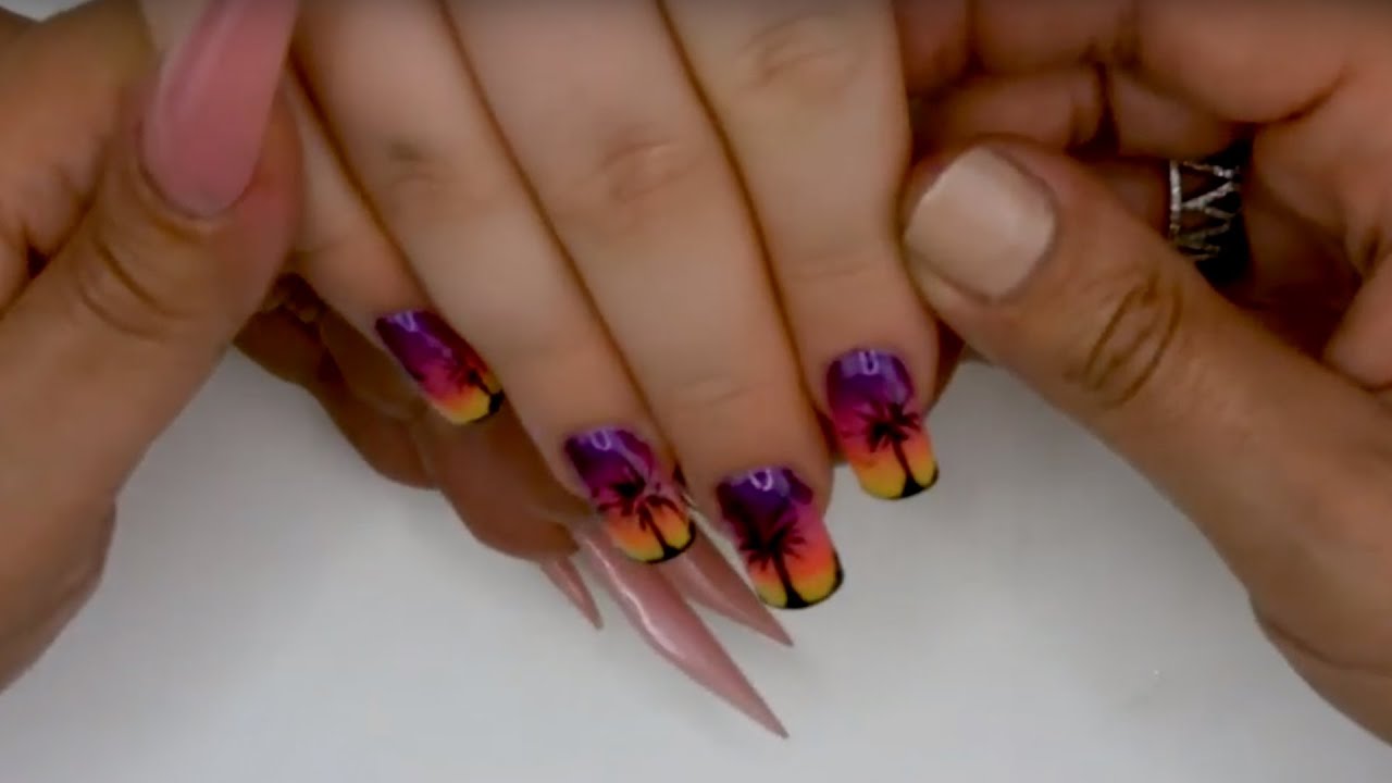 Nail Art Palmier et Couché de Soleil