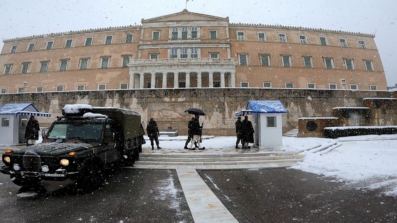 Αλλαγη Φρουράς Ευζώνων στο Σύνταγμα με έντονη χιονόπτωση|ΑΘΗΝΑ 16/2/2021| My Trip Land|Athens Greece