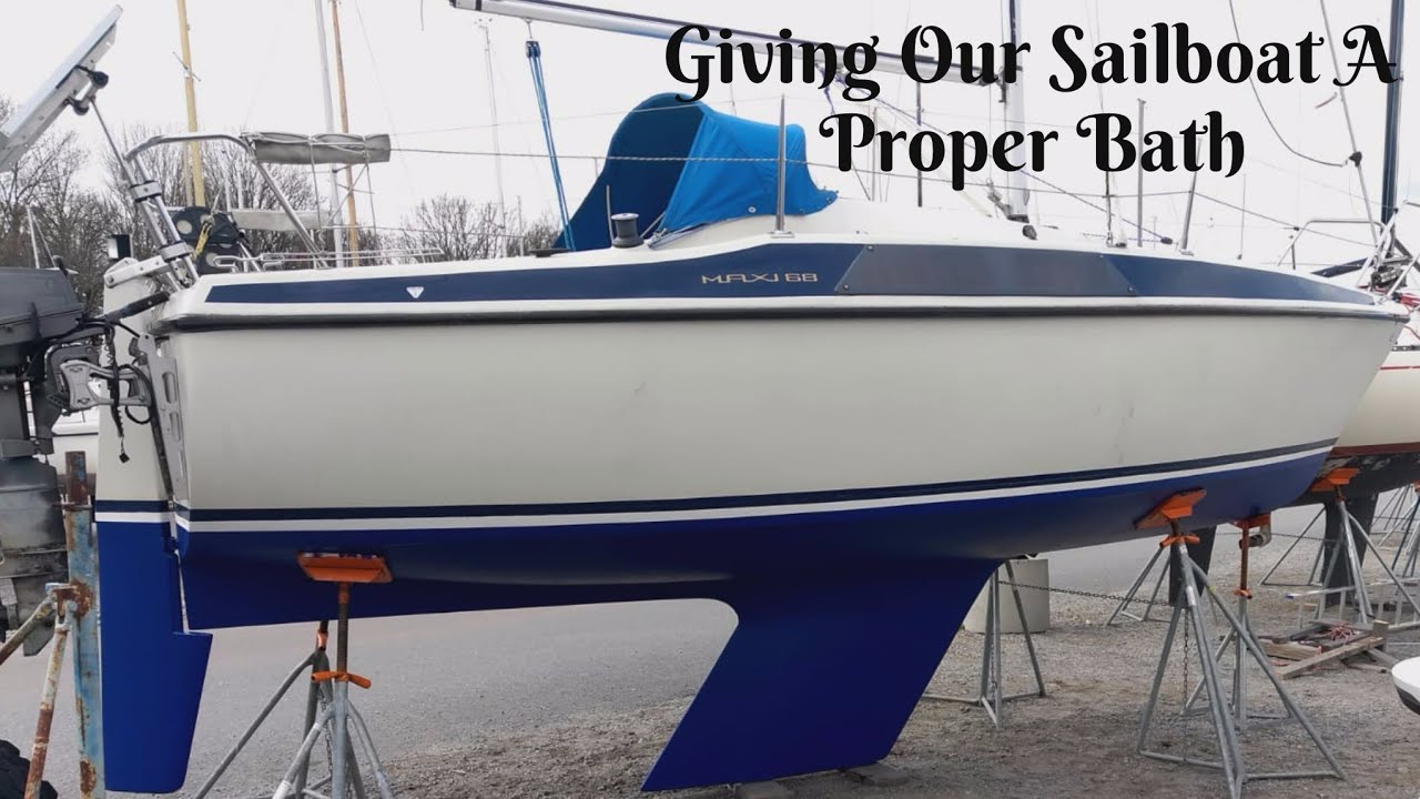 GIVING OUR MAXI 68 SAILBOAT A PROPER BATH!