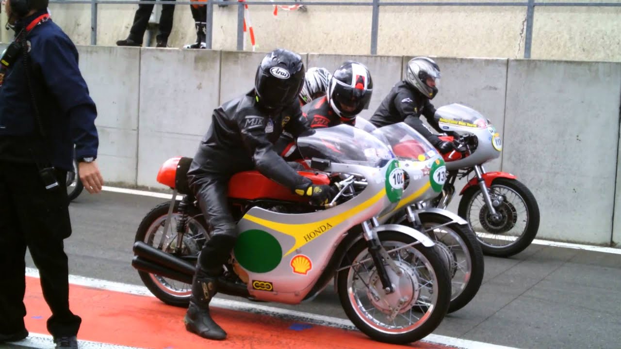 Spa francorchamps bikers classics parade 2012 pit lane sounds