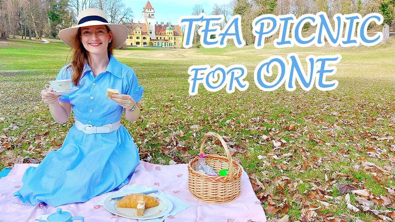 Afternoon TEA PICNIC for one / slow movement / relaxing day out / castle grounds | Miss Anglophilia