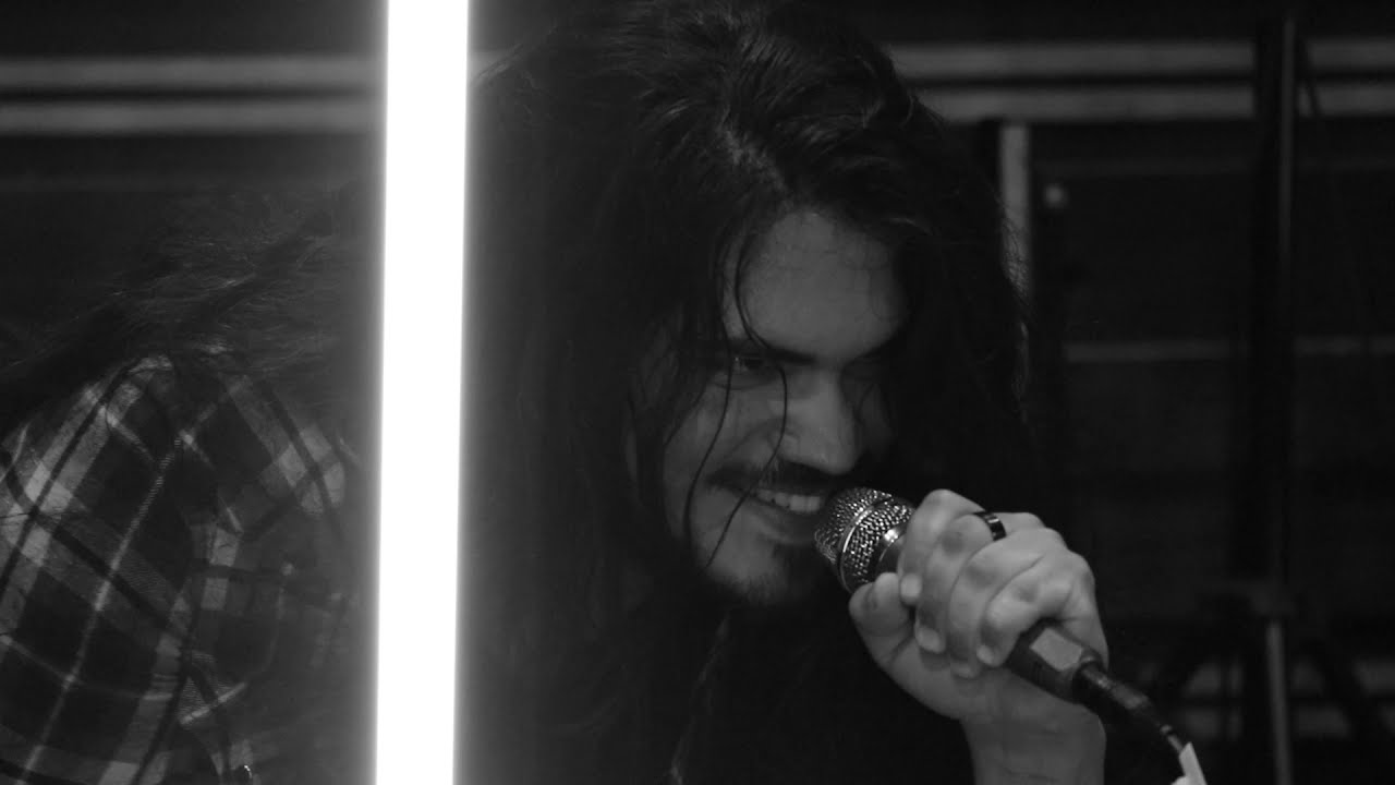BREED - Middle Man (Live From Red Lion Studio)