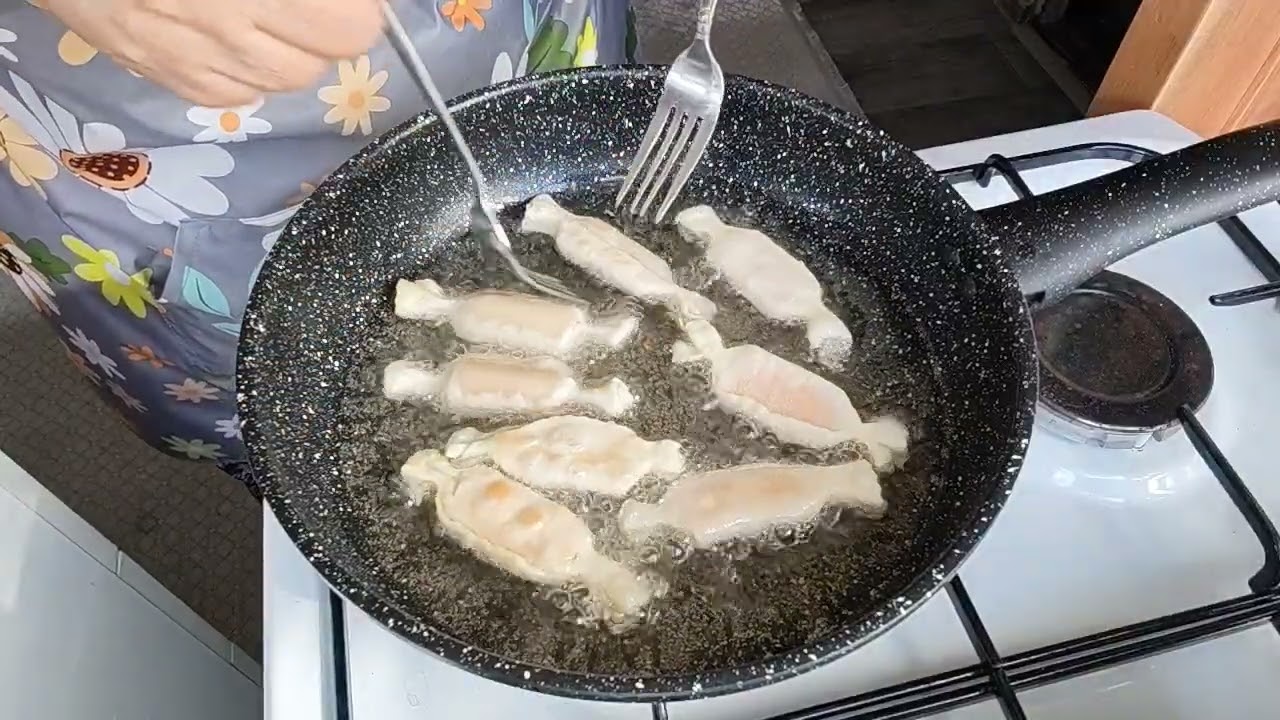 ВКУСНЕЙШАЯ ЗАКУСКА НА ПРАЗДНИЧНЫЙ СТОЛ 😋👍#быстроетесто #вкусно #закусканапраздник #рецепт #еда 