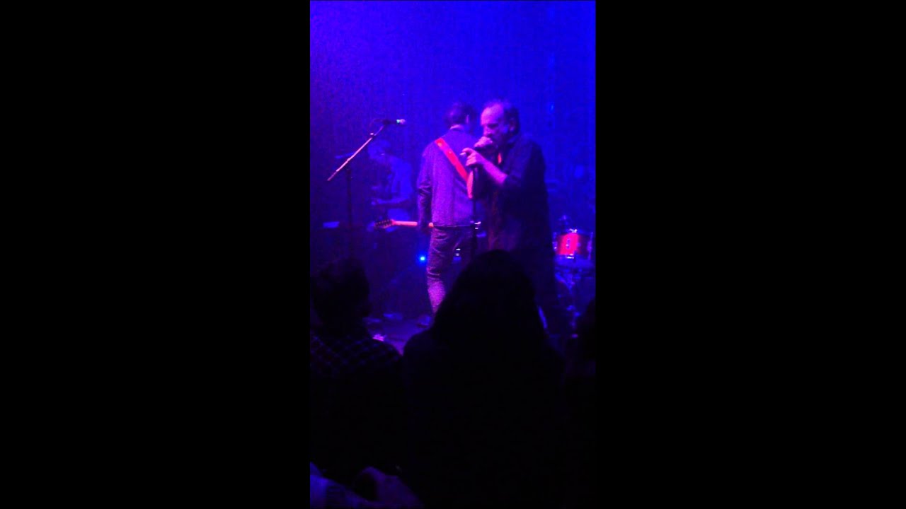 David Yow and Girls Against Boys perform She's Lost Control by Joy Division