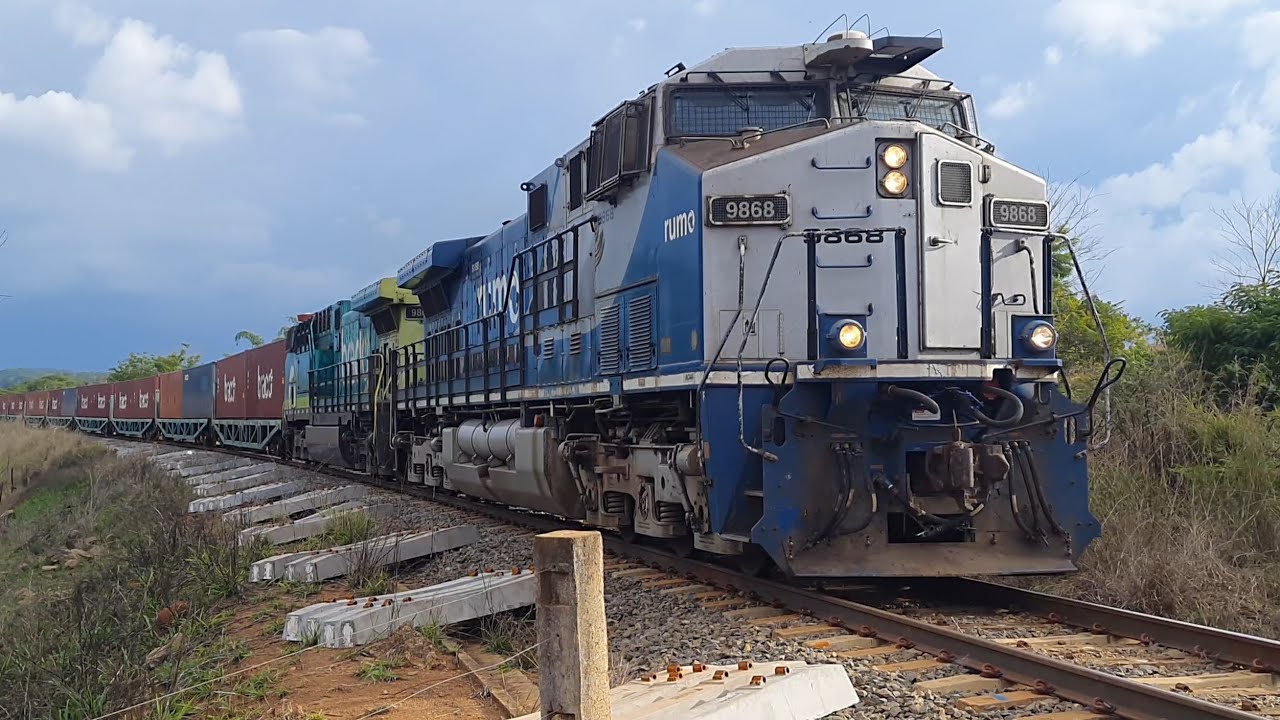 Trem de conteineres para o Maranhão. Ferrovia Norte Sul