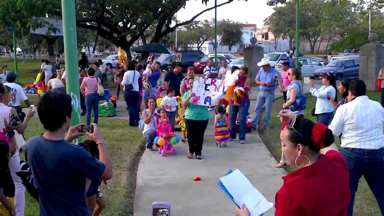 Paseo de carritos de Primavera Neokids Guardería