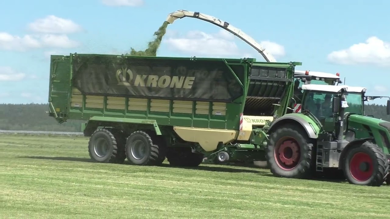 Silieren 2 schnitt mit Claas Jaguar 980 mit 3 MeterPickup mit  mehreren Abfahrgespannen für einen Wi