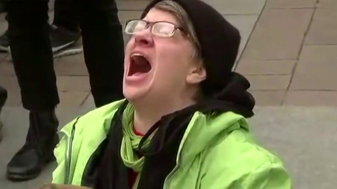 Yale Law Students & Faculty Protest Kavanaugh