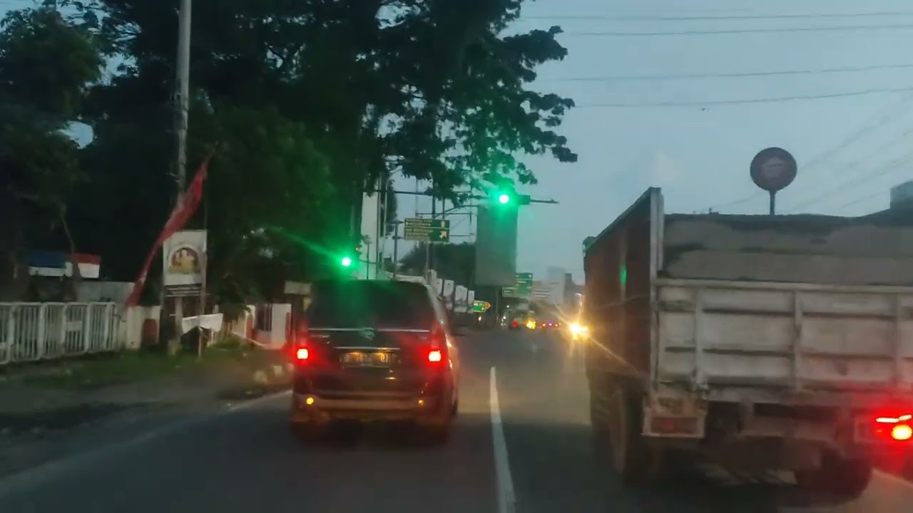 Driving Downtown - Driving 4k - Towards the city center part 052 