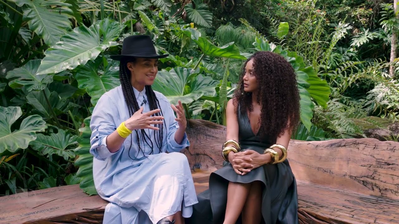 Taís Araújo entrevista Grada Kilomba no Inhotim