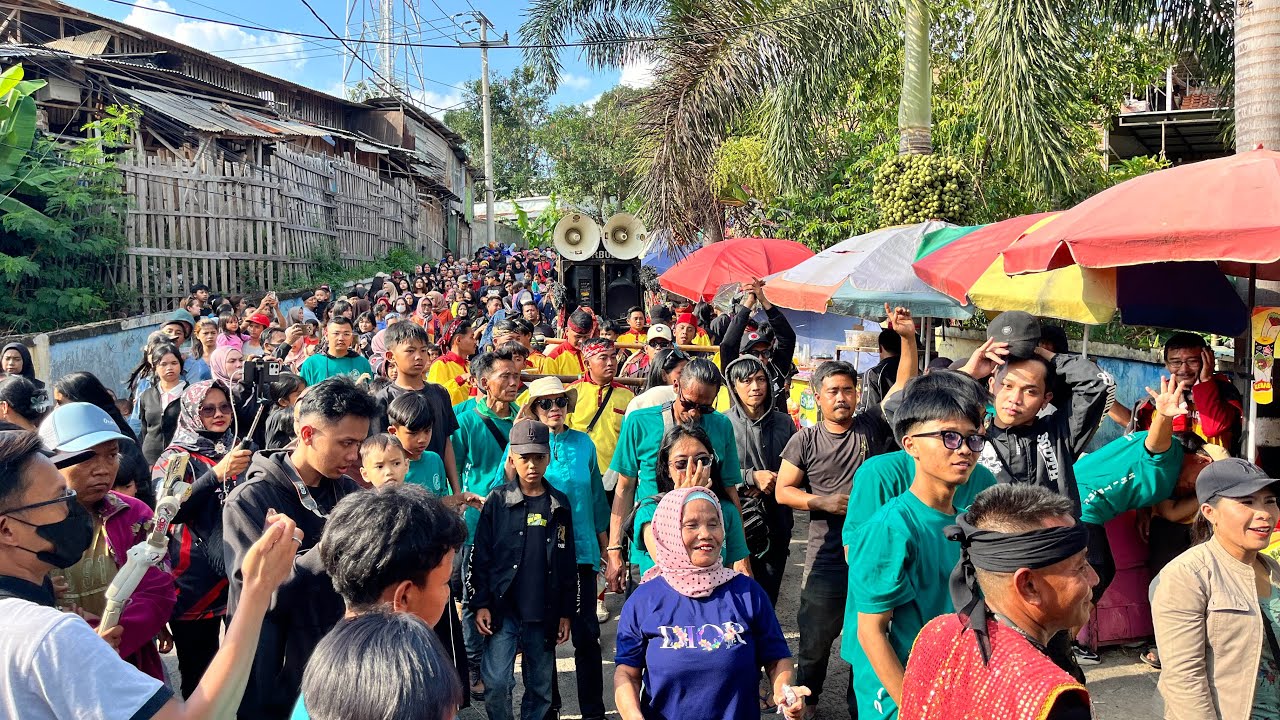 BEGINILAH SUASANA SAAT MENUJU TEMPAT SENI BENJANG MEKAR BUDAYA DI CIPICUNG UJUNG Berung