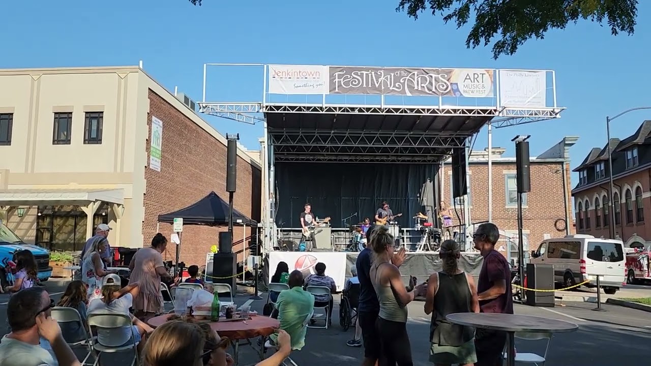 Litz at Jenkintown Arts Festival 9/18/22 dbtechnologies IG3T