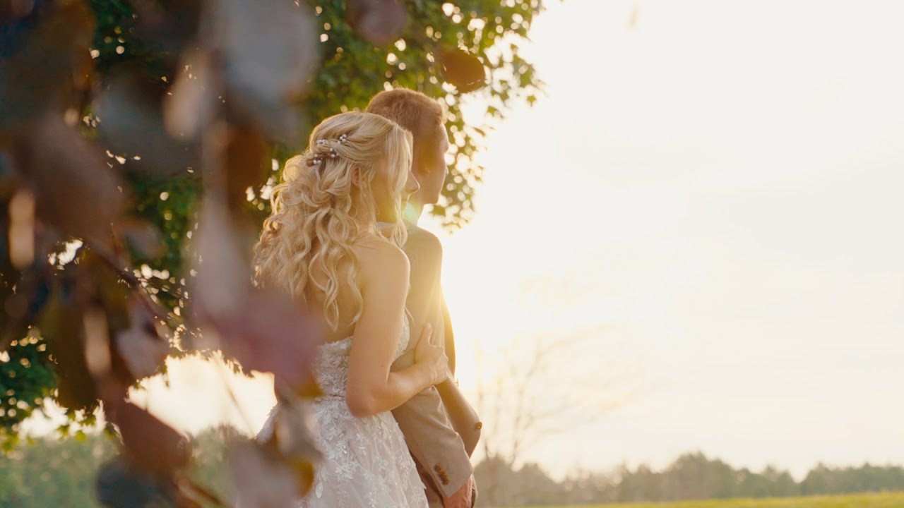 Golden Hour Romance | The Dreamiest Wedding at Cranberry Creek