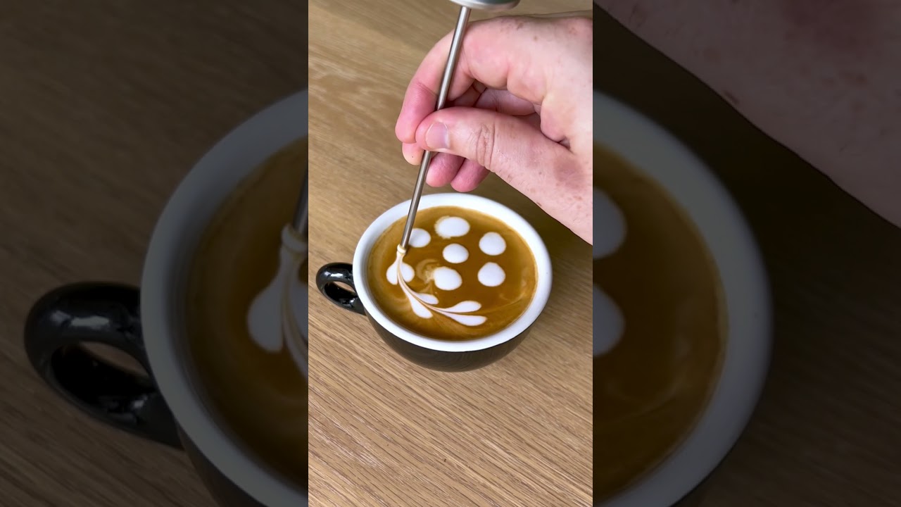 Coffee art: let&rsquo;s make chasing hearts #goldenbrowncoffee #coffee #coffeeart #latteart #barista #easy