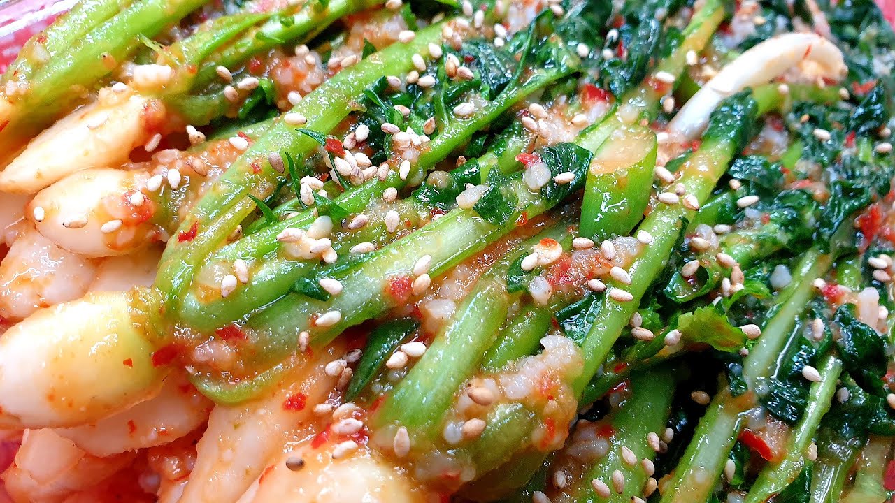 봄에 먹으면 더 맛있는❤️열무김치❤️가장 먼저 맛보세요~ | 열무김치 담는 법, 열무 손질, 열무 다듬는 법, 봄 열무김치 레시피