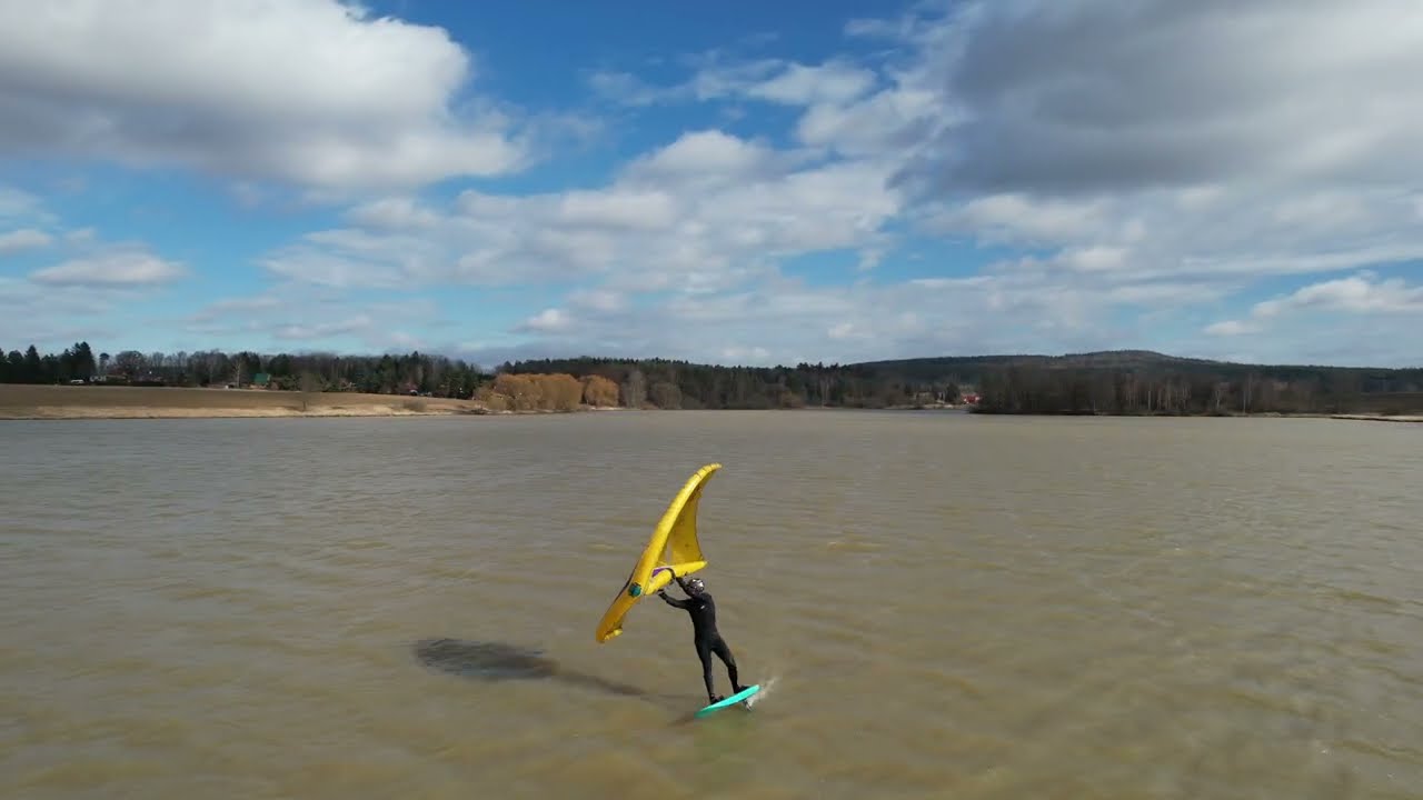 Wingfoiling lake session💨💨- drone footage