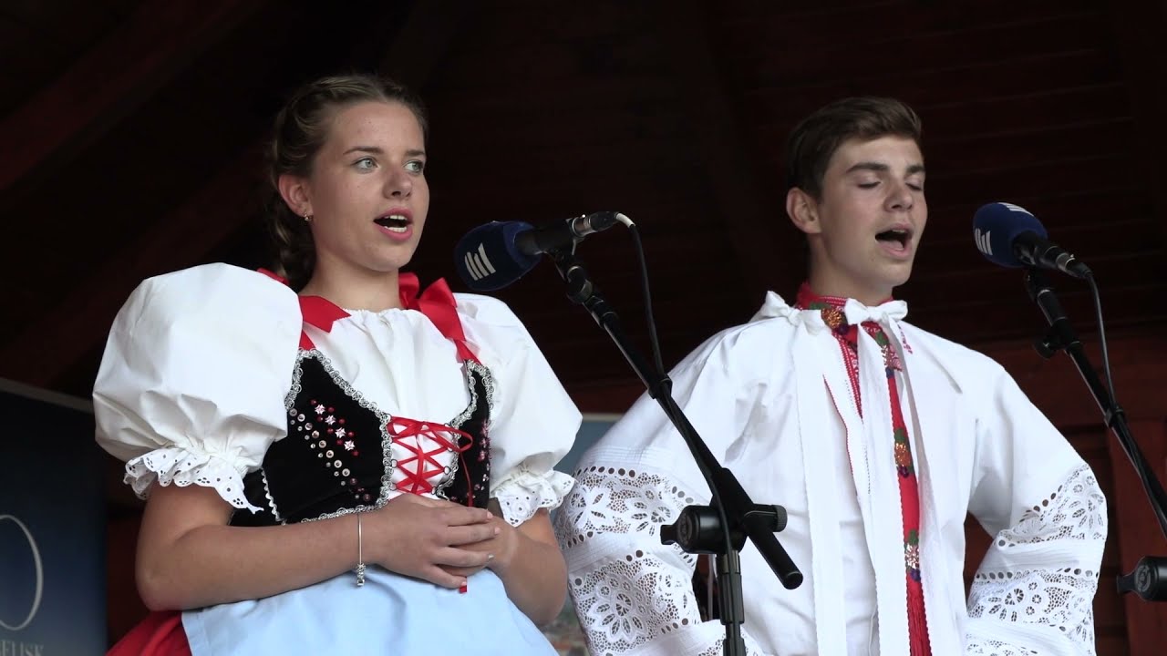 CHARVATSKÁ NOVÁ VES-11.VEČER PLNÝ DUET (úvod-sourozenci Mitričovi a Charvatčané)