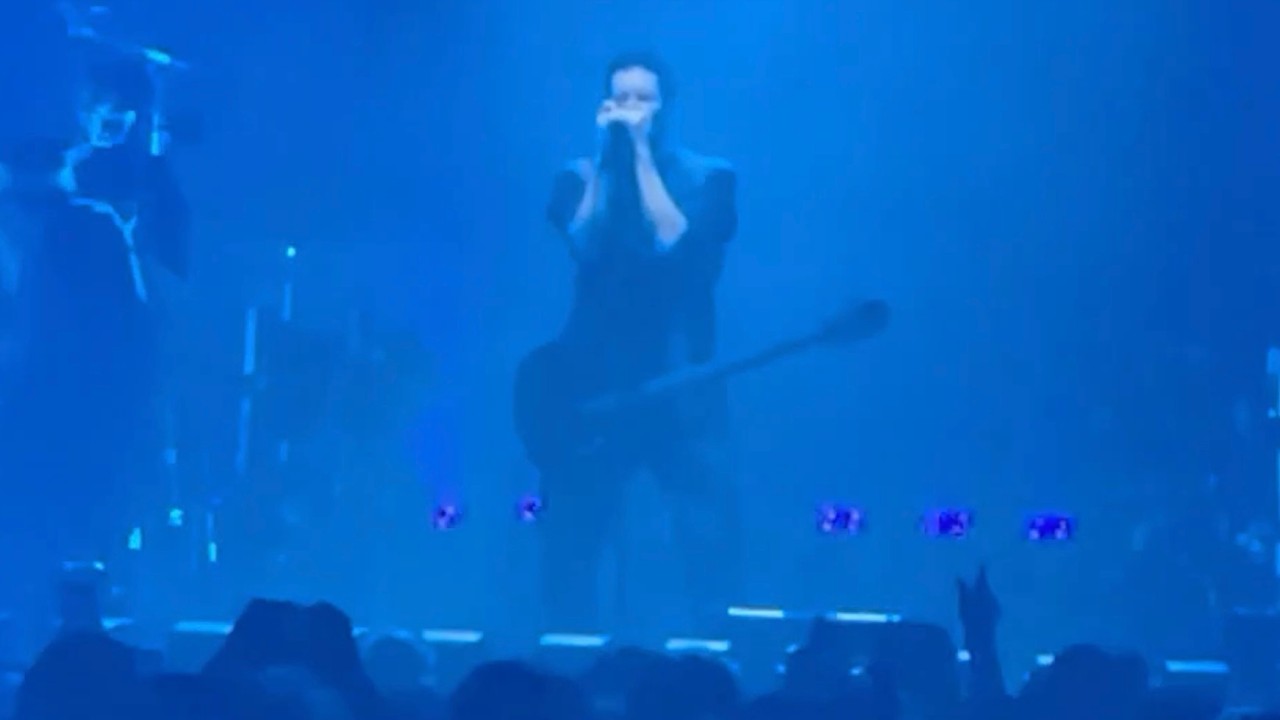 Nine Inch Nails | The Hand That Feeds