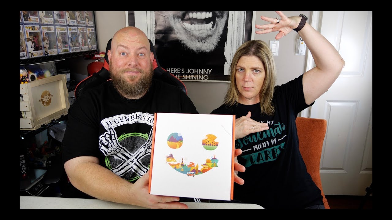 Trying Sweets and Treats from all Over The World courtesy of Munchpak