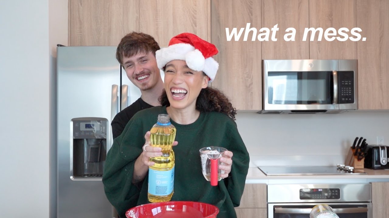 BAKING CHRISTMAS CUPCAKES WITH MY BOYFRIENDS HANDS!