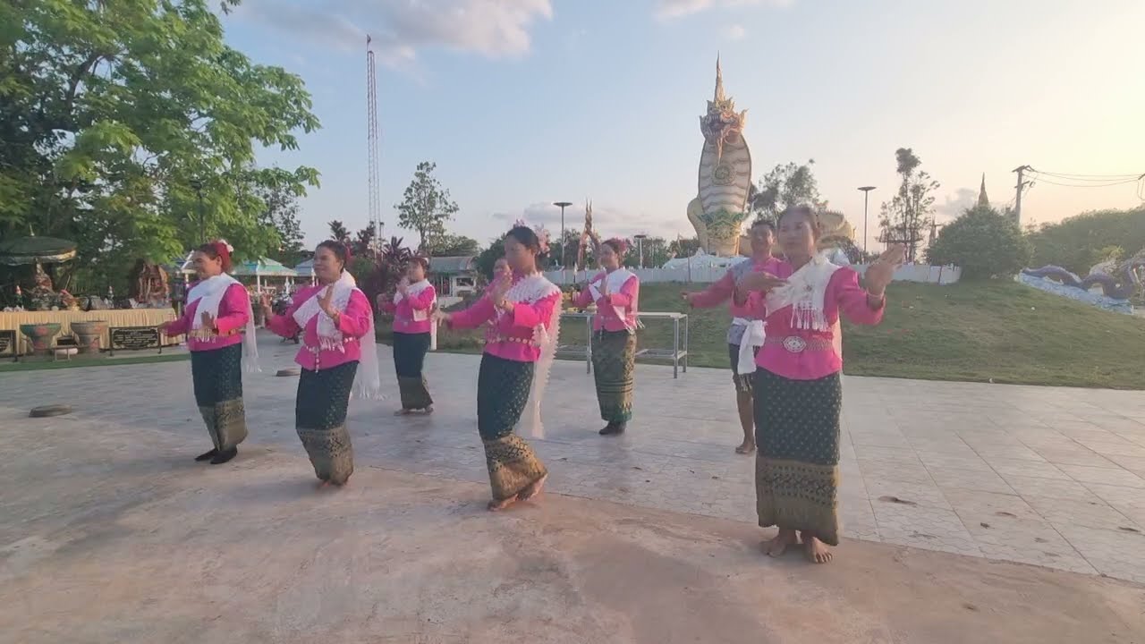 รำวันคล้ายวันเกิดfc..