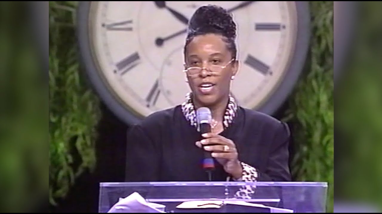 Evangelist Rita Twiggs - WALK RIGHT INTO IT (WTAL 2000)