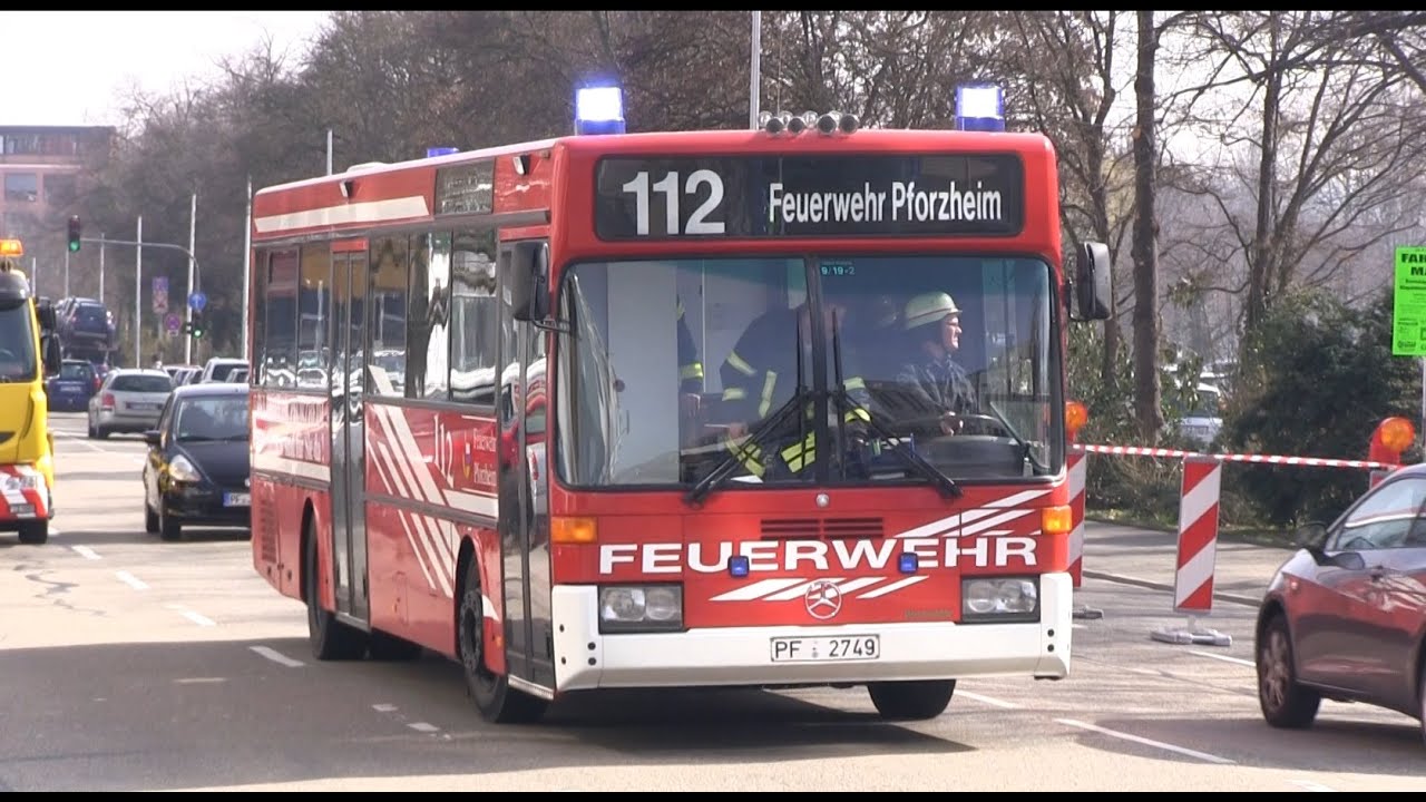 GMTW - Feuerwehrbus BF Pforzheim [Mit Signal auf Wache und Wachausfahrt]