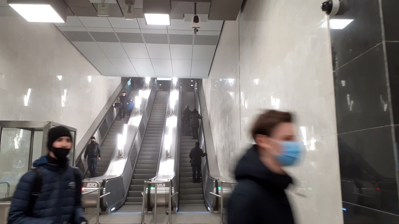 Москва 4093 станция метро Зюзино в день открытия зима вечер