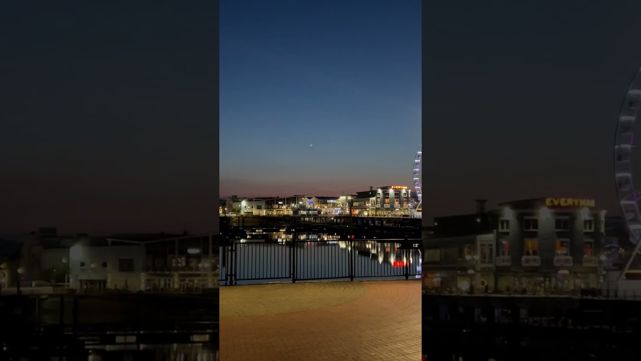 Night View Of Cardiff Bay . 