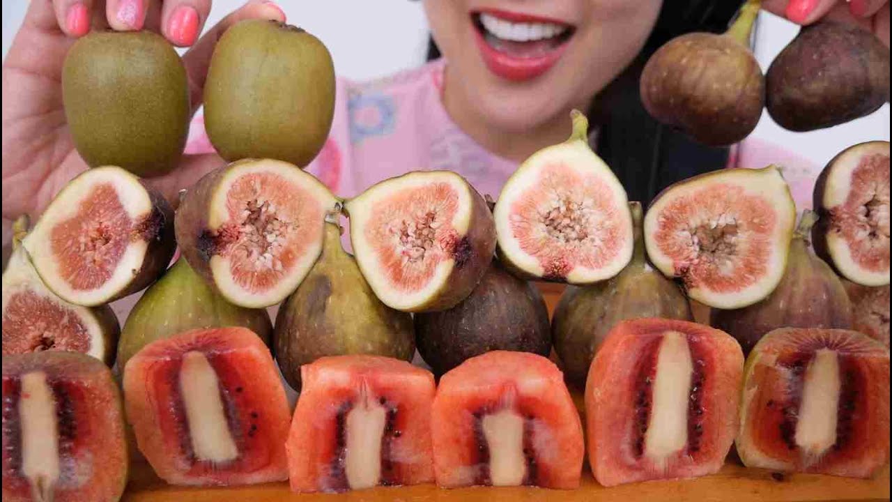 FIGS + HAIRLESS RED RUBY KIWI (ASMR EATING SOUNDS) LIGHT WHISPERS | SAS-ASMR
