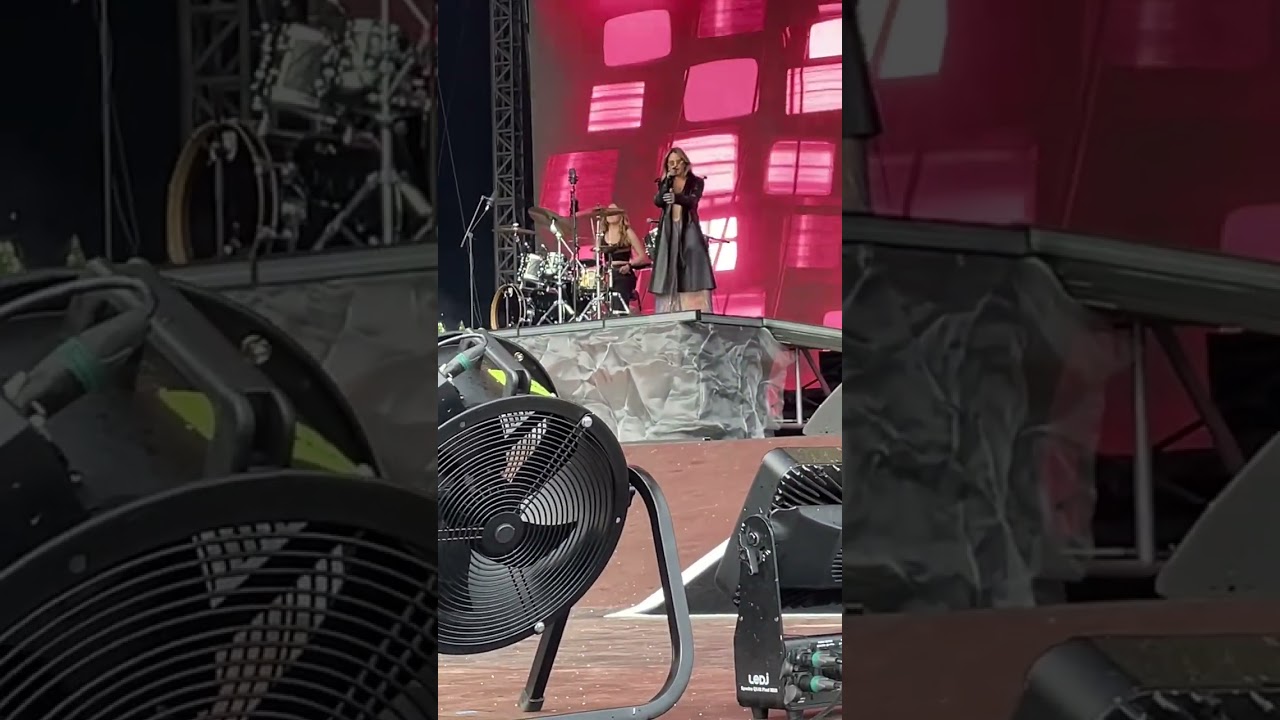 Nobody - JoJo live @ Mighty Hoopla, London, May 2025